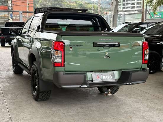 MITSUBISHI-L200 TRITON-2.4 16V TURBO DIESEL SPORT SAVANA CD 4P 4X4 AUTOMÁTICO MITSUBISHI-L200 TRITON-2024