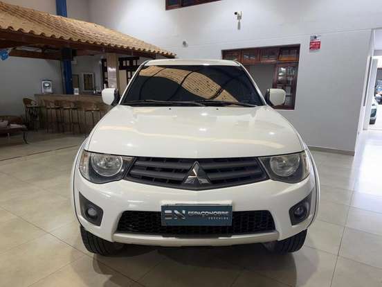 MITSUBISHI-L200 TRITON-2.4 HLS 4X2 CD 16V FLEX 4P MANUAL MITSUBISHI-L200 TRITON-2013