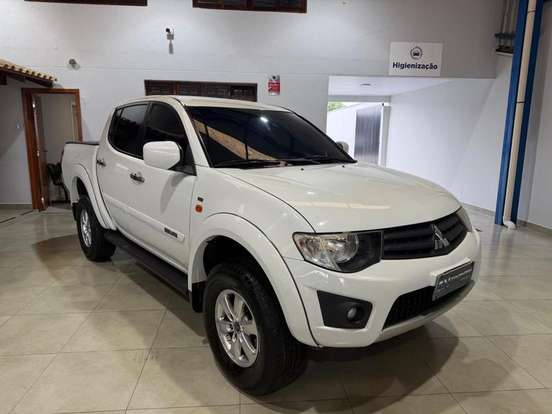 MITSUBISHI-L200 TRITON-2013