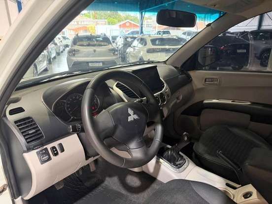 MITSUBISHI-L200 TRITON-2013