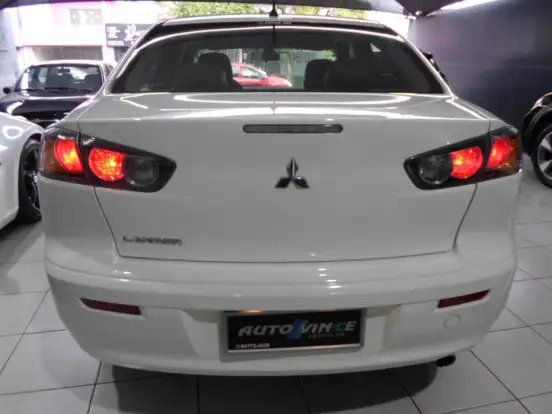 MITSUBISHI-LANCER-2.0 CVT 16V GASOLINA 4P AUTOMÁTICO MITSUBISHI-LANCER-2013