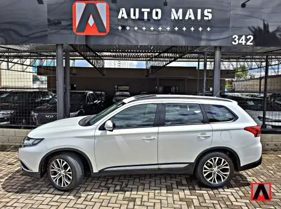 MITSUBISHI-OUTLANDER-2015