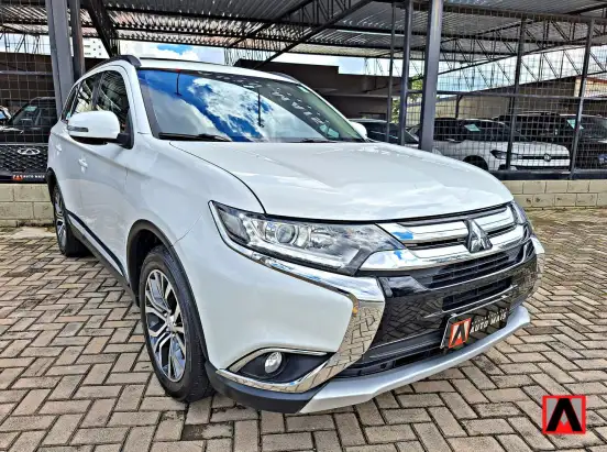 MITSUBISHI-OUTLANDER-2015