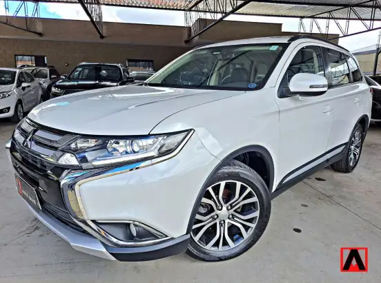 MITSUBISHI-OUTLANDER-2015