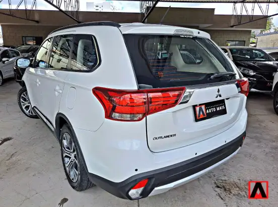 MITSUBISHI-OUTLANDER-2015