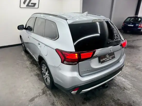 MITSUBISHI-OUTLANDER-2.0 16V GASOLINA 4P AUTOMÁTICO MITSUBISHI-OUTLANDER-2015