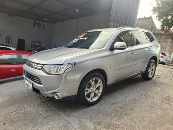 MITSUBISHI-OUTLANDER-2.0 16V GASOLINA 4P AUTOMÁTICO MITSUBISHI-OUTLANDER-2013