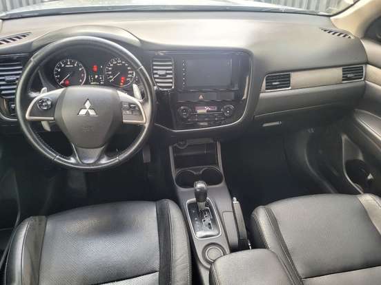 MITSUBISHI-OUTLANDER-2.0 16V GASOLINA 4P AUTOMÁTICO MITSUBISHI-OUTLANDER-2013