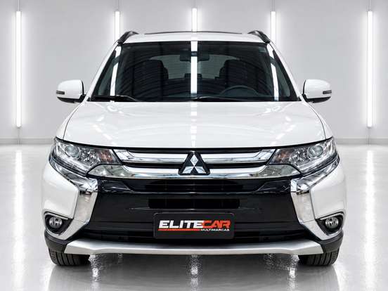 MITSUBISHI-OUTLANDER-2015