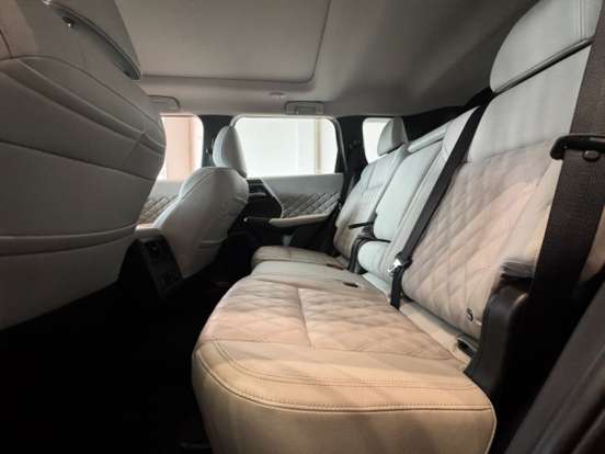 MITSUBISHI-OUTLANDER-2.4 PHEV HPE-S S-AWC DHT MITSUBISHI-OUTLANDER-2025