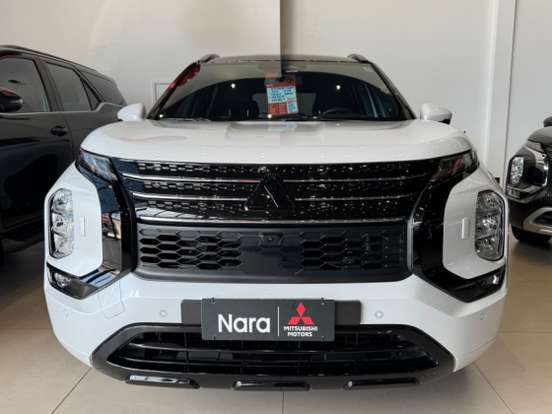 MITSUBISHI-OUTLANDER-2025
