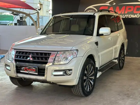 MITSUBISHI PAJERO 3.2 HPE 4X4 7 LUGARES 16V TURBO INTERCOOLER DIESEL 4P AUTOMÁTICO