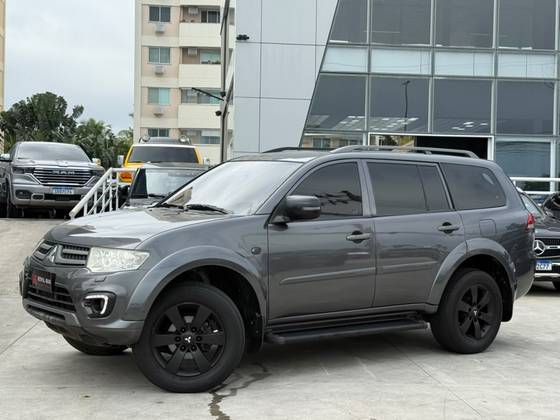 MITSUBISHI PAJERO 3.2 HPE 4X4 7 LUGARES 16V TURBO INTERCOOLER DIESEL 4P AUTOMÁTICO