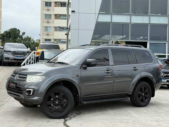 MITSUBISHI-PAJERO-3.2 HPE 4X4 7 LUGARES 16V TURBO INTERCOOLER DIESEL 4P AUTOMÁTICO MITSUBISHI-PAJERO-2015