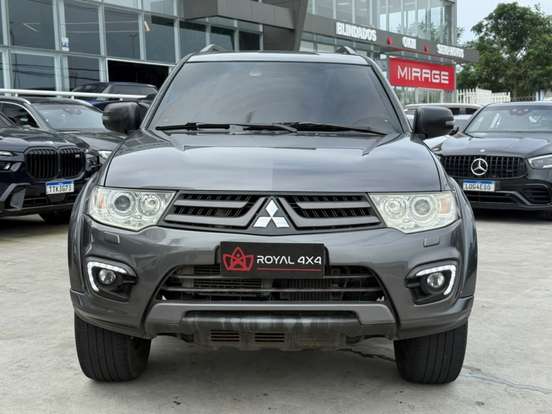 MITSUBISHI-PAJERO-3.2 HPE 4X4 7 LUGARES 16V TURBO INTERCOOLER DIESEL 4P AUTOMÁTICO MITSUBISHI-PAJERO-2015