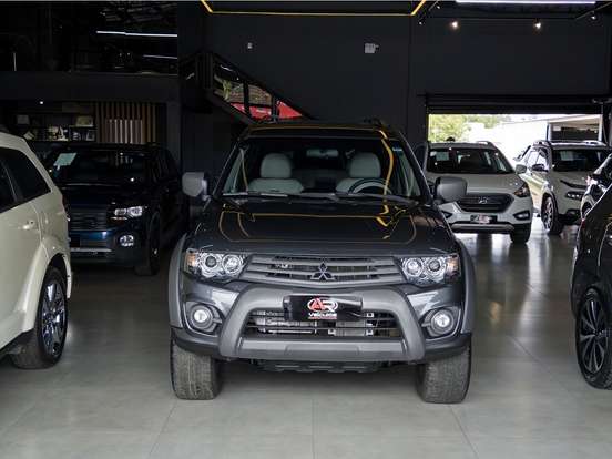 MITSUBISHI-PAJERO-3.2 OUTDOOR 4X4 16V TURBO INTERCOOLER DIESEL 4P AUTOMÁTICO MITSUBISHI-PAJERO-2016
