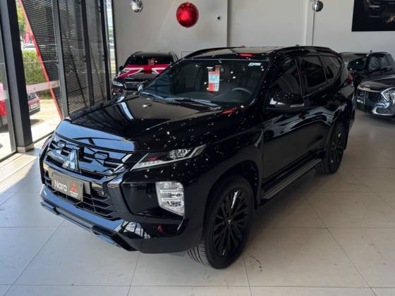 MITSUBISHI PAJERO SPORT 2.4 16V MIVEC TURBO DIESEL LEGEND BLACK AWD AUTOMÁTICO