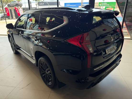 MITSUBISHI-PAJERO SPORT-2.4 16V MIVEC TURBO DIESEL LEGEND BLACK AWD AUTOMÁTICO MITSUBISHI-PAJERO SPORT-2024