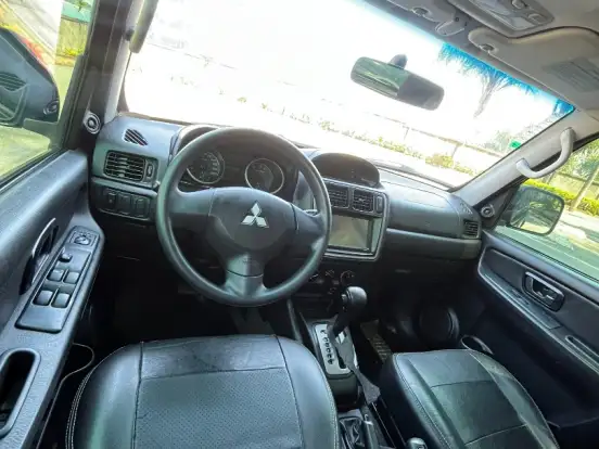 MITSUBISHI-PAJERO TR4-2.0 4X4 16V 140CV FLEX 4P AUTOMÁTICO MITSUBISHI-PAJERO TR4-2013
