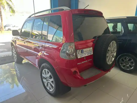 MITSUBISHI-PAJERO TR4-2011