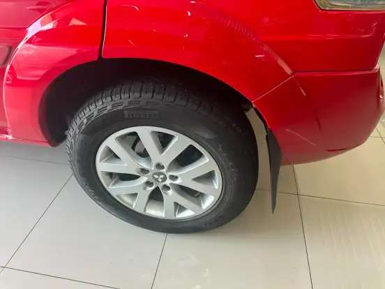 MITSUBISHI-PAJERO TR4-2.0 4X4 16V 140CV FLEX 4P AUTOMÁTICO MITSUBISHI-PAJERO TR4-2011