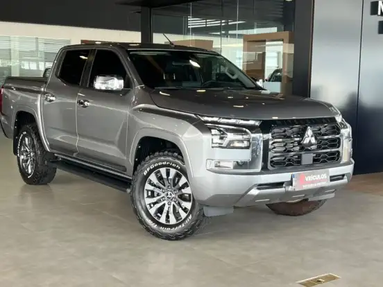 MITSUBISHI-TRITON-2.4 BITURBO DIESEL CD HPE 4X4 AUTOMÁTICO MITSUBISHI-TRITON-2025