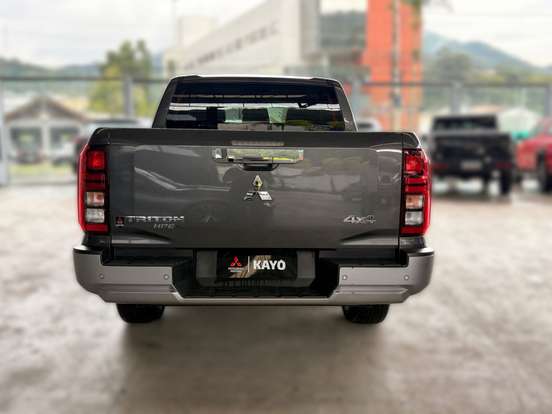 MITSUBISHI-TRITON-2.4 BITURBO DIESEL CD HPE-S 4X4 AUTOMÁTICO MITSUBISHI-TRITON-2025