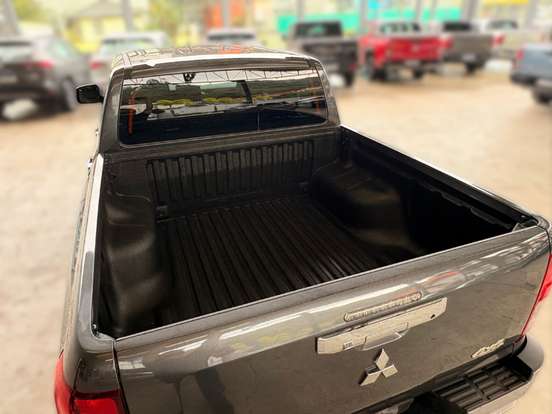 MITSUBISHI-TRITON-2.4 BITURBO DIESEL CD HPE-S 4X4 AUTOMÁTICO MITSUBISHI-TRITON-2025