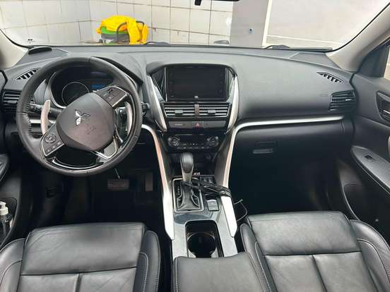 MITSUBISHI-ECLIPSE CROSS-2024