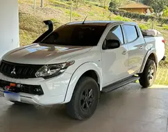 MITSUBISHI L200 TRITON 2.4 16V TURBO DIESEL SPORT GLS CD 4P 4X4 AUTOMÁTICO MITSUBISHI L200 TRITON 2.4 16V TURBO DIESEL SPORT GLS CD 4P 4X4 AUTOMÁTICO