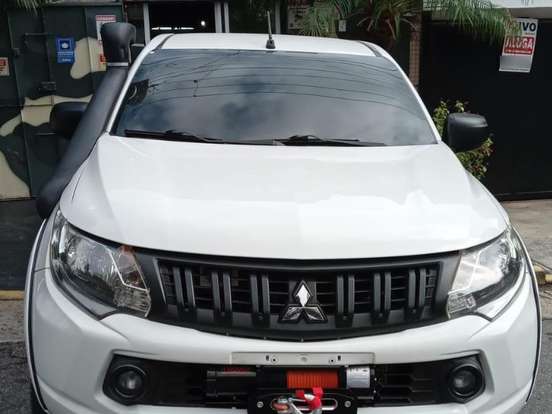 MITSUBISHI-L200 TRITON-2.4 16V TURBO DIESEL SPORT GLS CD 4P 4X4 AUTOMÁTICO MITSUBISHI-L200 TRITON-2018