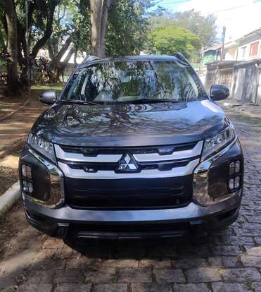 MITSUBISHI-OUTLANDER-2021