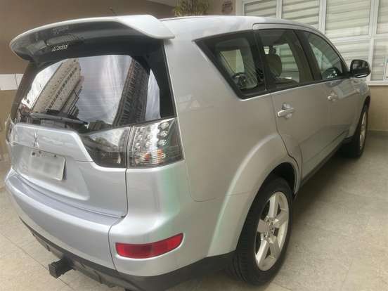 MITSUBISHI-OUTLANDER-2007