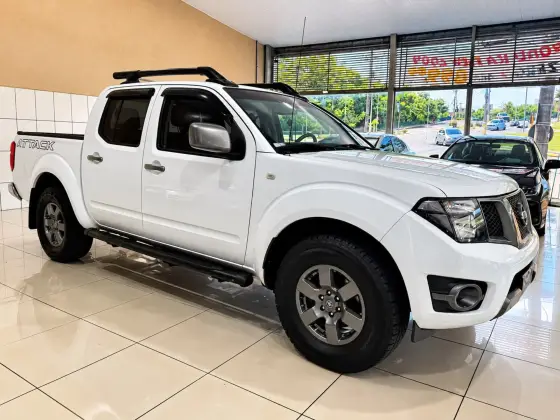 NISSAN FRONTIER 2.5 SV ATTACK 4X4 CD TURBO ELETRONIC DIESEL 4P AUTOMÁTICO