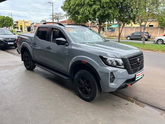 NISSAN FRONTIER 2.3 16V TURBO DIESEL PRO4X CD 4X4 AUTOMÁTICO