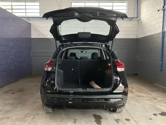 NISSAN-KICKS-2023