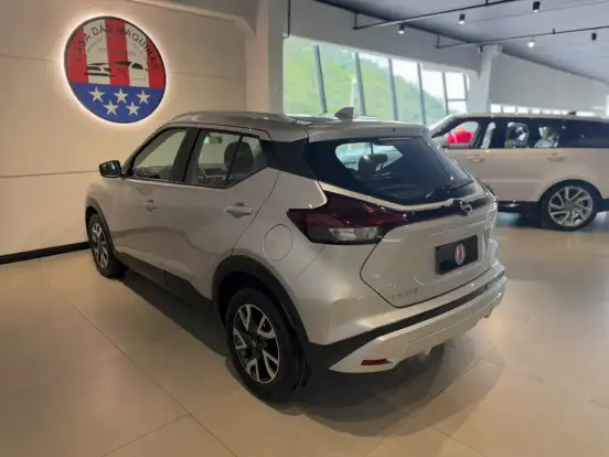 NISSAN-KICKS-2023