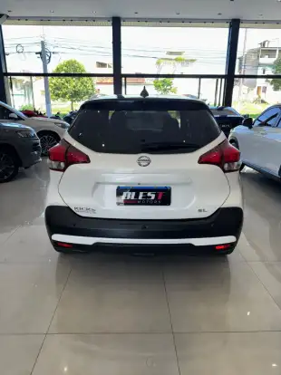 NISSAN-KICKS-2020