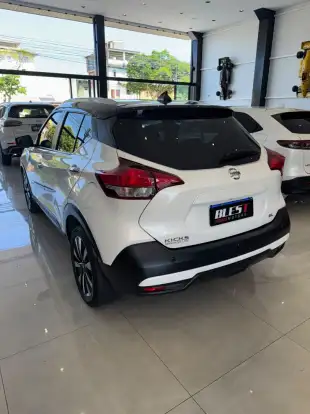 NISSAN-KICKS-2020