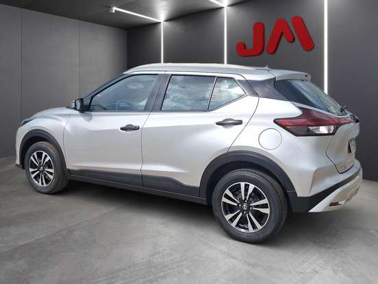NISSAN-KICKS-2023