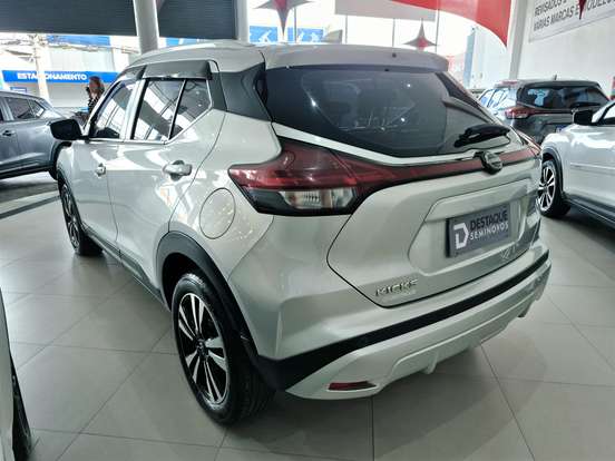 NISSAN-KICKS-2024