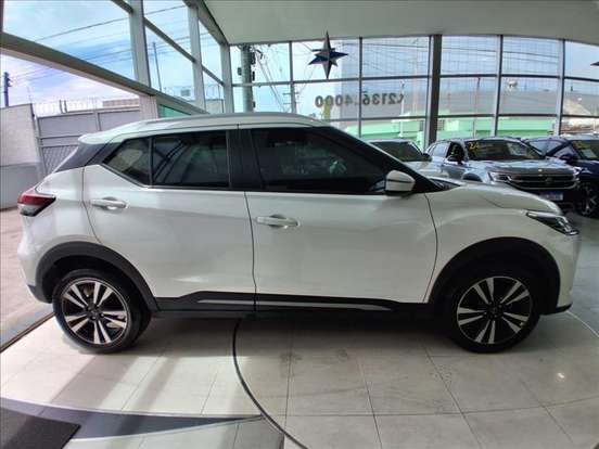 NISSAN-KICKS-2022