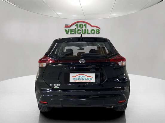 NISSAN-KICKS-2022