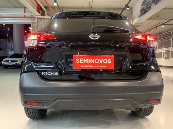 NISSAN-KICKS-2020