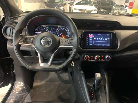 NISSAN-KICKS-2020