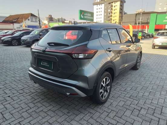 NISSAN-KICKS-2024