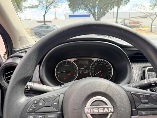 NISSAN-KICKS-2023