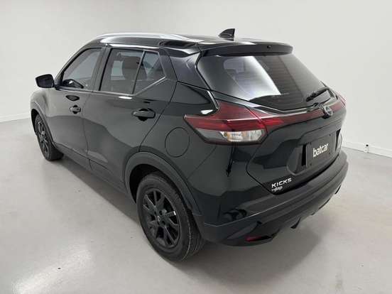 NISSAN-KICKS-2024