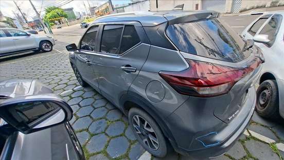 NISSAN-KICKS-2023