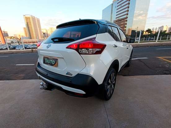 NISSAN-KICKS-2017